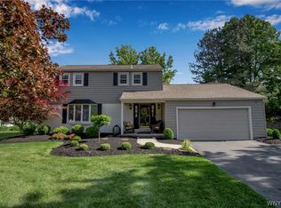 418 Hawthorne Pl, Youngstown, NY 14174