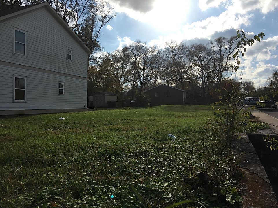 1st image of 1023 11th Ave N