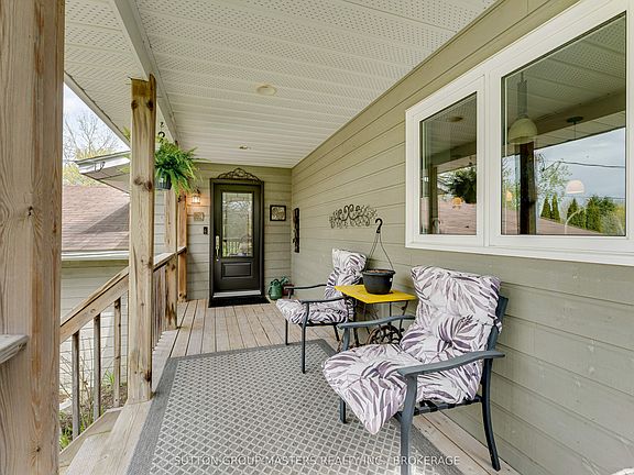 4th image of 466 Colebrook Rd