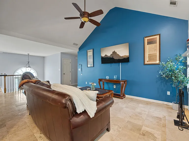 3613 Southland Dr NE #A — Photo 12
