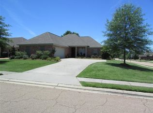300 Camber Ct, Brandon, MS 39047