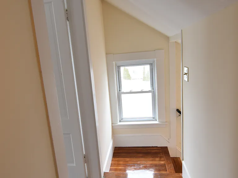 20-24 Walnut St #3 — Photo 15