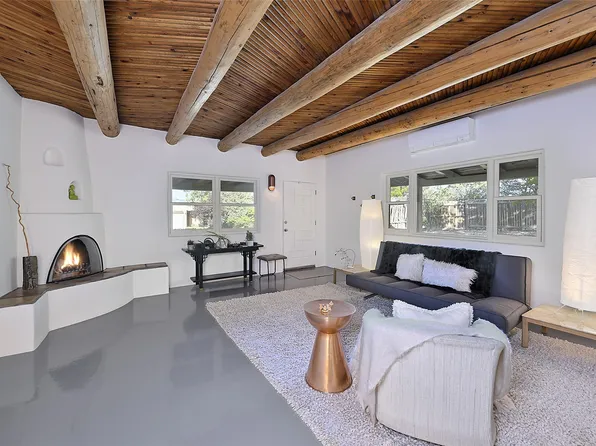 2914 Corte Del Pozo, Santa Fe, NM 87505