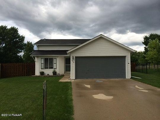 1st image of 656 14th Ave W