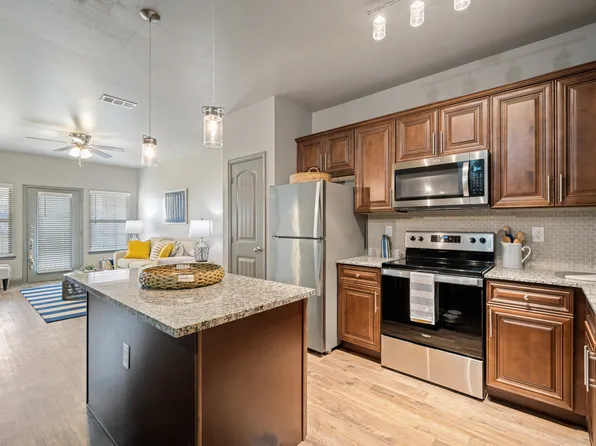 Lake Villas Apartments