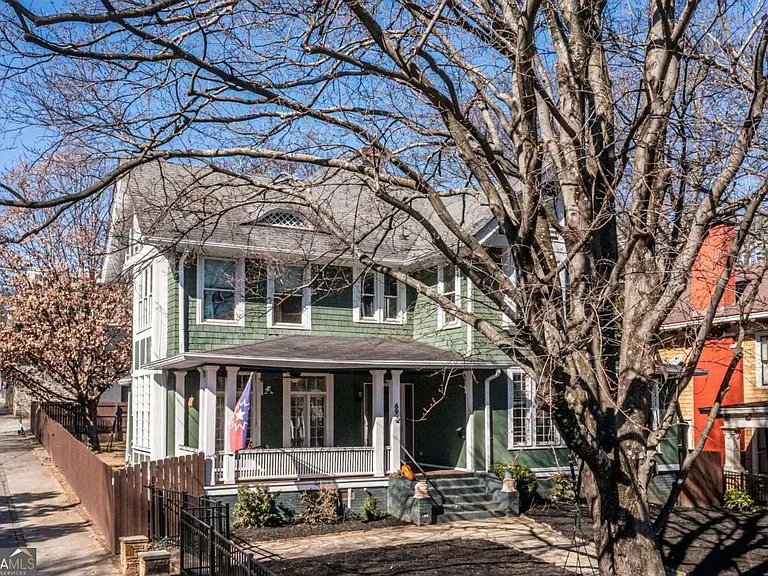 692 Myrtle St NE — Photo 4