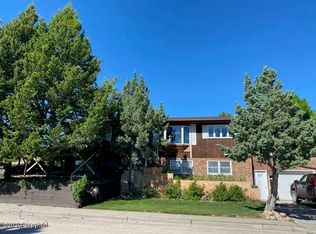 173 Butte Dr, Newcastle, WY 82701