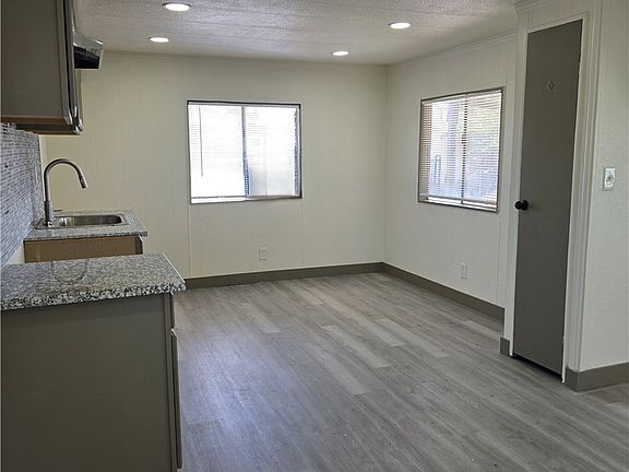 3rd image of 5200 Crest Rd Space 91