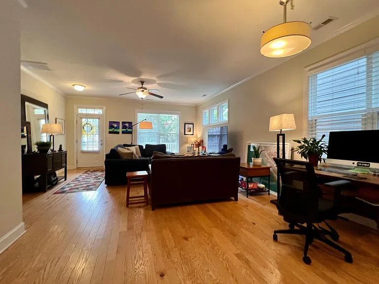 213 Windy Creek Ln — Photo 3