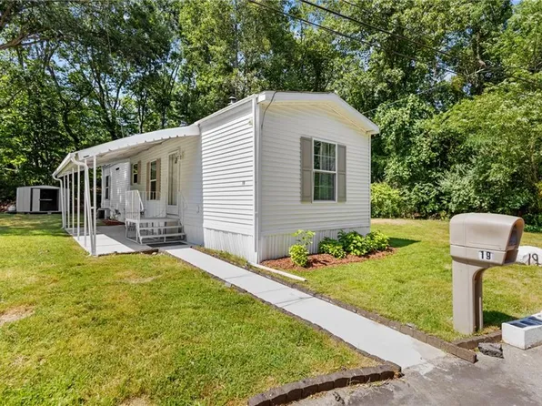 979-19 Toll Gate Rd, Warwick, RI 02886