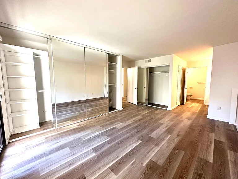 6757 Friars Rd #3 — Photo 5