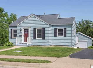 1740 Avoca St, Dubuque, IA 52001