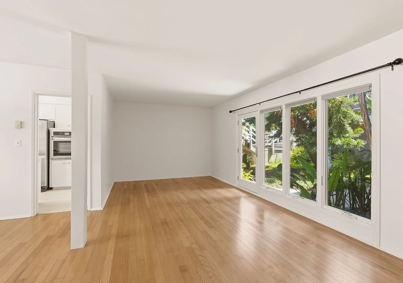 176 McKnight Dr. | Palms Apartments — Photo 3