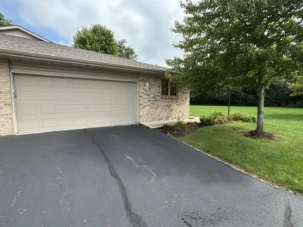 12045 Summit Ct, Rockton, IL 61072