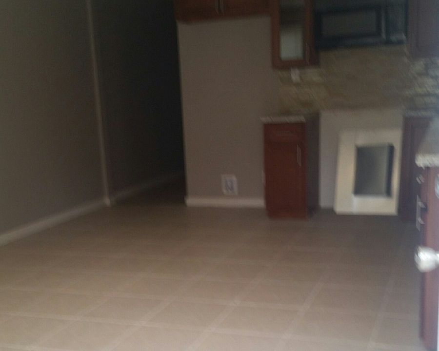 2nd image of 739 5th St #2
