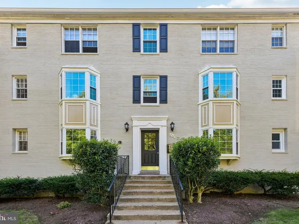 808 S Arlington Mill Dr #9-204, Arlington, VA 22204