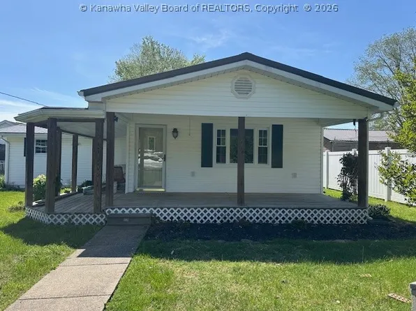 145 Rockwood Dr, Bancroft, WV 25011