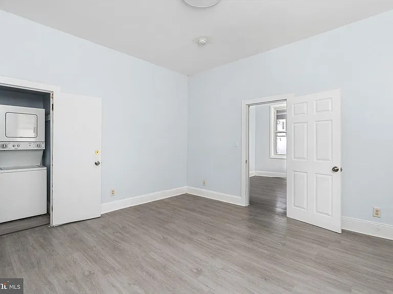 10 Lytle St #1 — Photo 6