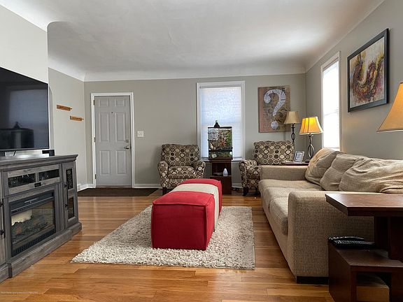 4th image of 3528 Aurelius Rd