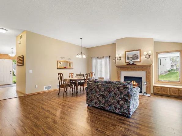 14943 Hillside Cir NW, Prior Lake, MN 55372