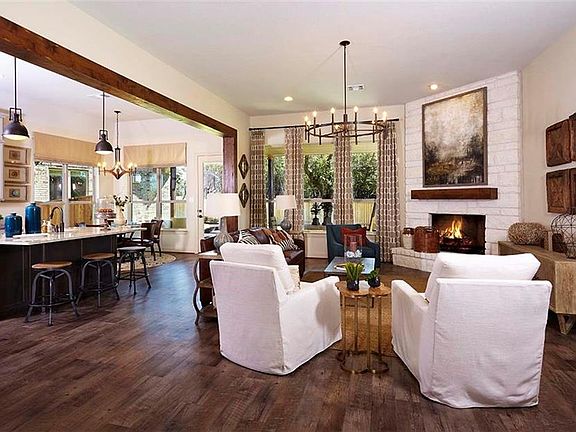5th image of 1528 Carmine Dr
