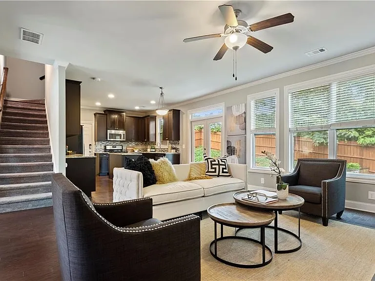 1602 Johnson Rd NW — Photo 6