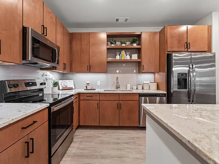 Knox at Metrocenter Apartments — Photo 20