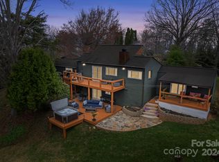 135 Reed Rd, Asheville, NC 28805