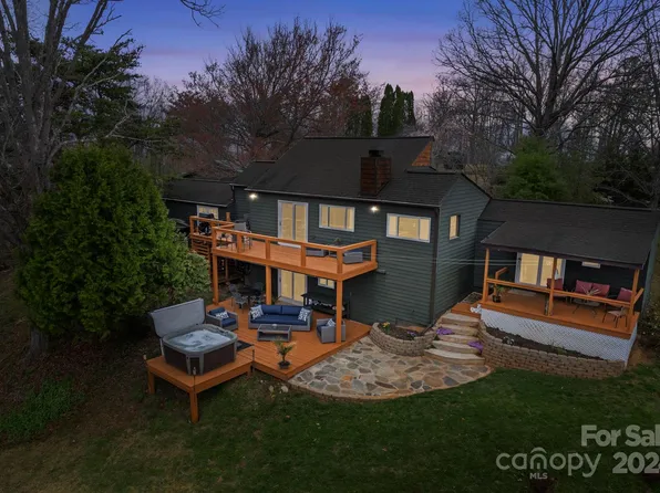 135 Reed Rd, Asheville, NC 28805