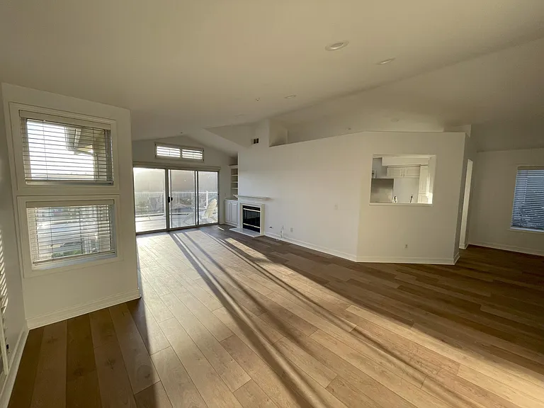 77 San Raphael — Photo 8