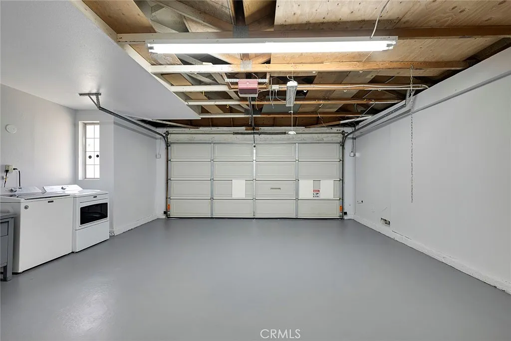 3 bed, 1171 sqft, $4,200 — Photo 4