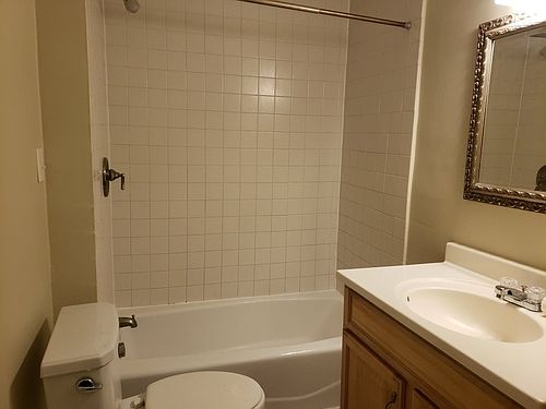 2nd image of 1143 Beaconsfield Ave APT 1