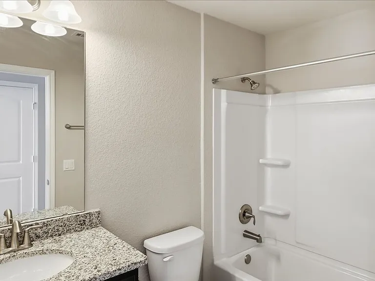 816 Hamilton Ln — Photo 29