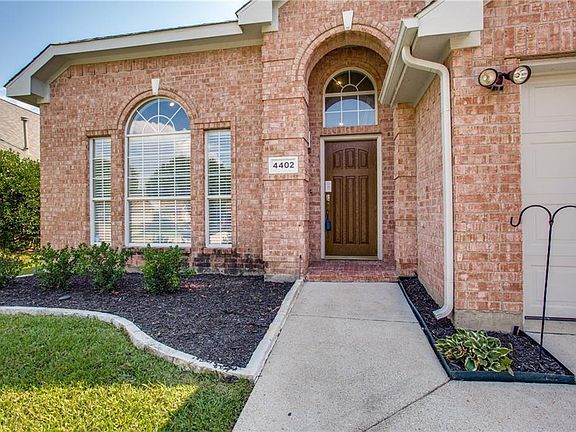 3rd image of 4402 Spanish Oak Cir