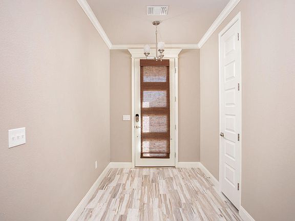 5th image of 7912 Zoe Dr