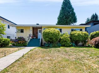 13830 Blackburn Ave, White Rock, BC V4B 2Y8