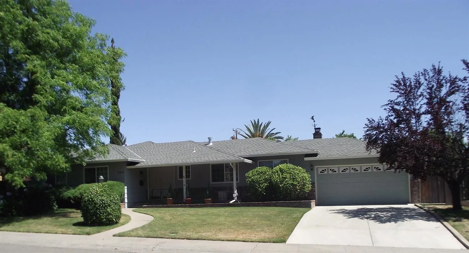 6210 Meadowvista Dr photo 1