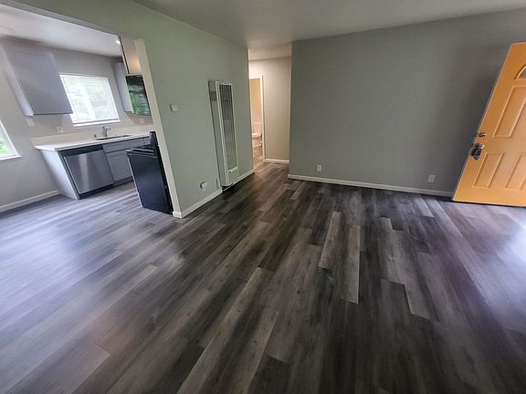 4th image of 3715 Blackwood Rd #6