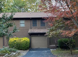 502 Parkway Vista Dr, Asheville, NC 28805