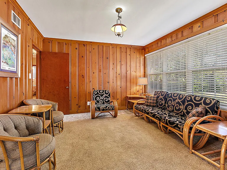 4428 Worth Dr W — Photo 16