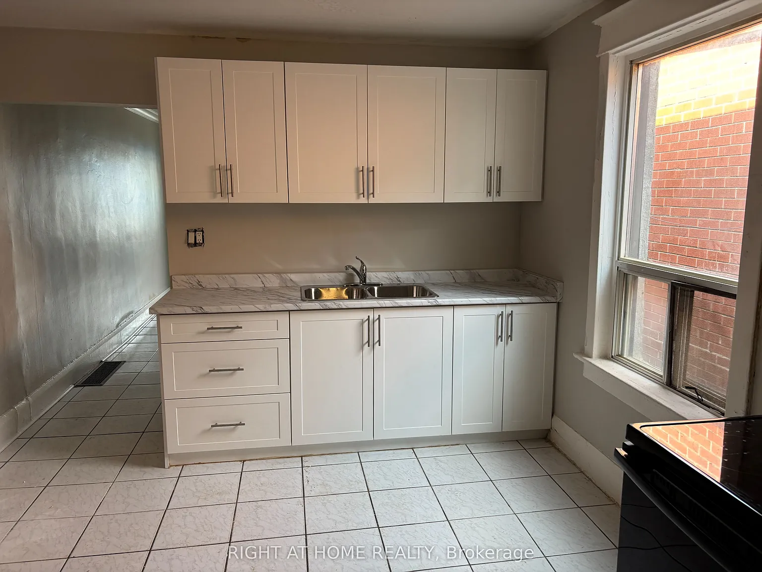 2 bed, $1,950 — Photo 1
