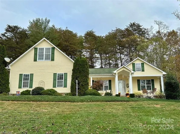 400 Cornerstone Dr, Taylorsville, NC 28681