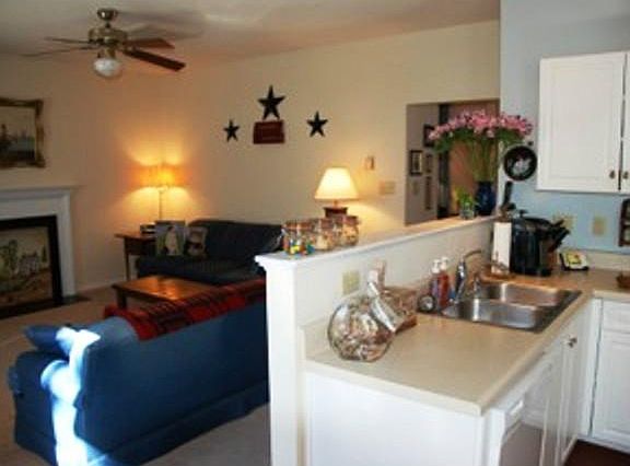 4th image of 4581 Village Park Dr E