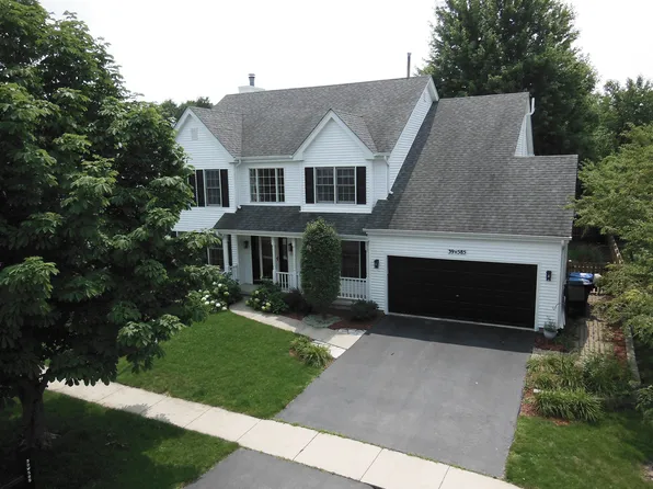 39W585 Schoolhouse Ln, Geneva, IL 60134