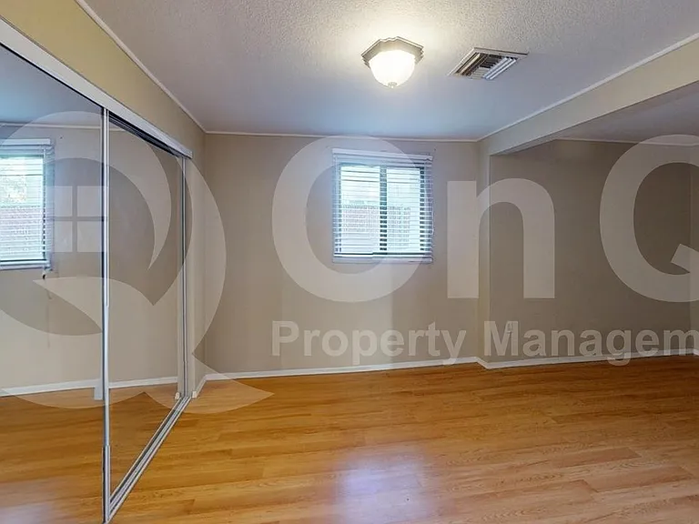 4937 E Rosewood St — Photo 12