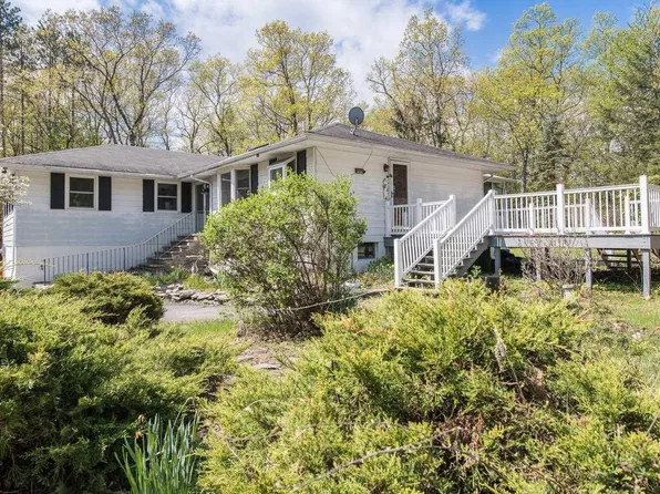 96 W PINE Road, Staatsburg, NY 12580