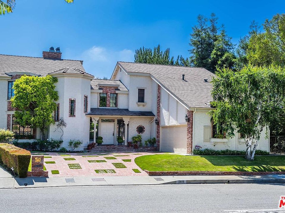 1st image of 2616 Angelo Dr