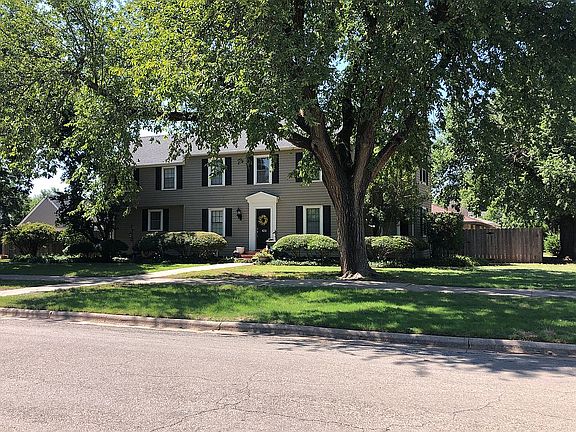 3rd image of 424 W Ash St
