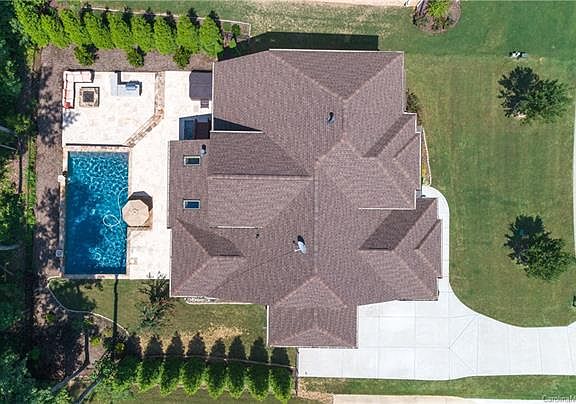 3rd image of 646 Chase Ct