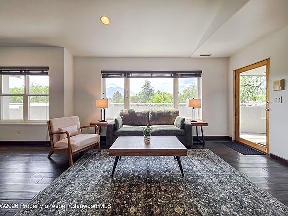4th image of 60 S 8th St Unit 301